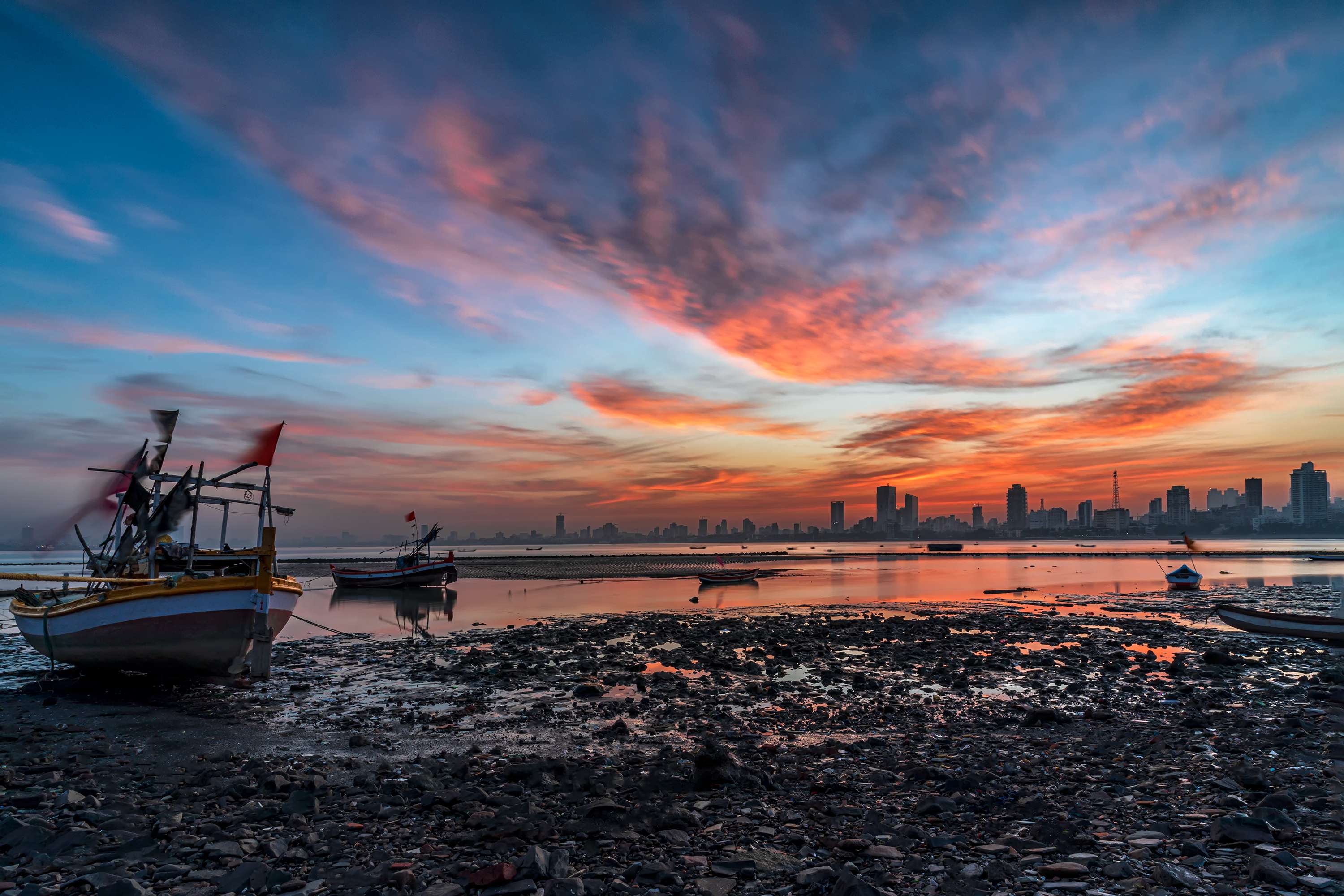 Uncover the secrets of Worli Fort with panoramic sea views