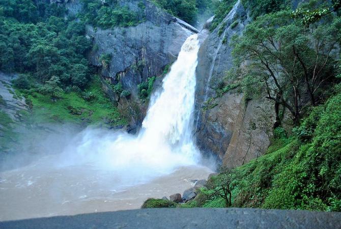 Dunhinda Falls