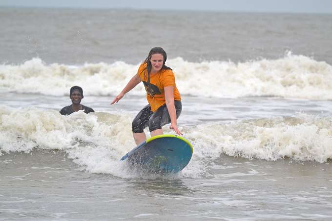 Go surfing with our expert-led beginner surf lessons