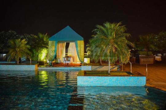 Poolside Cabana Candlelight Dinner Image