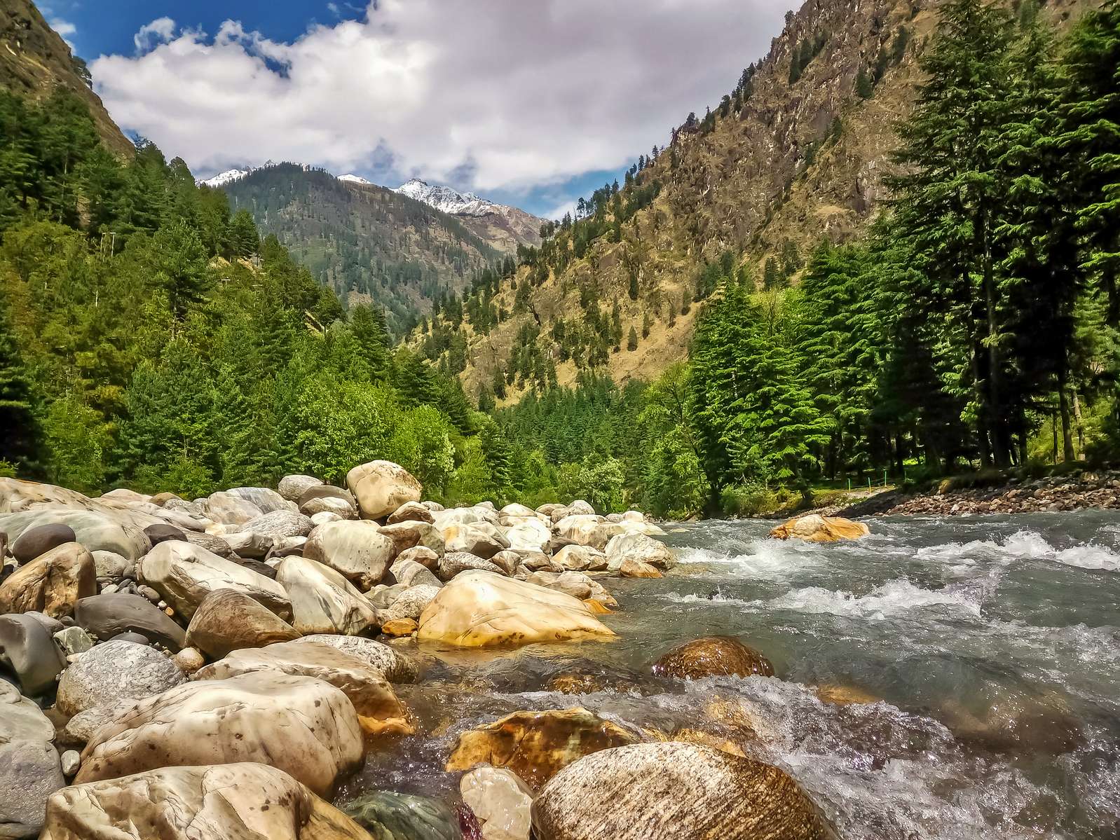 Tosh Valley Trek Image