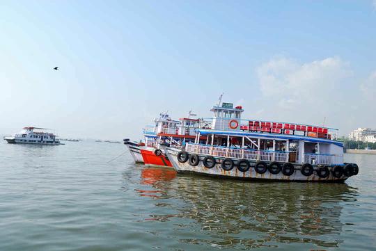 Mumbai To Alibaug Ferry Image