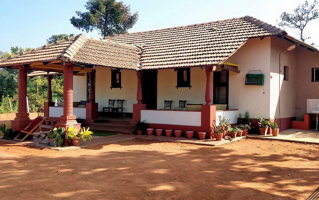 Hilltop Bungalow Stay in Sakleshpur Image