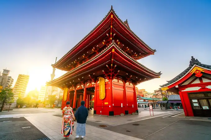 Marvel at the stunning beauty of Sensoji temple, Tokyo’s oldest Buddhist sanctuary