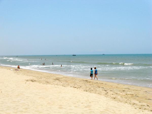 Cua Dai Beach