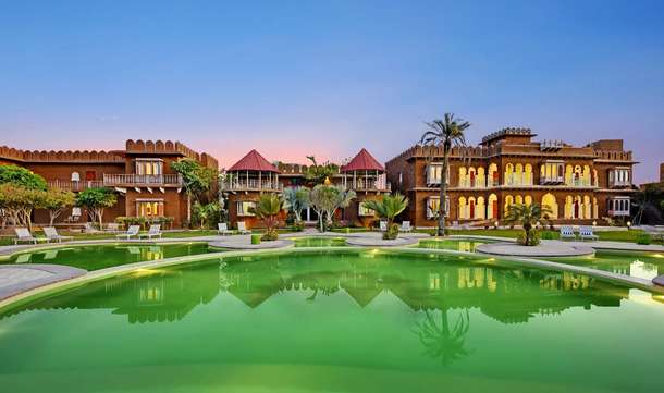 P64ik62i87ghbbokni3rv5ynnyxk 1590388057 pool area