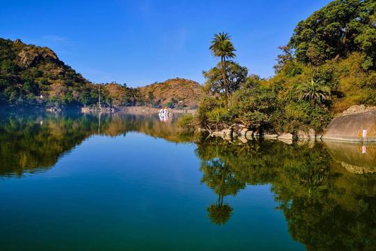 Udaipur to Mount Abu Sightseeing Tour Image