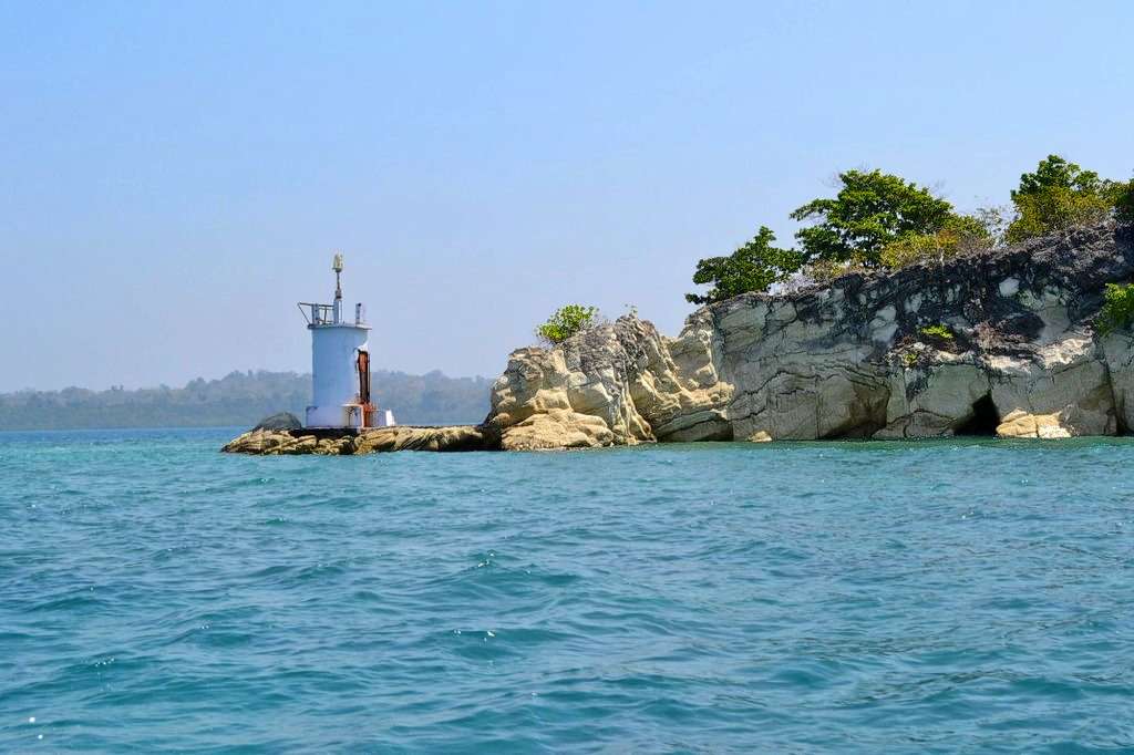 Trekking And Snorkeling At Elephant Beach Image