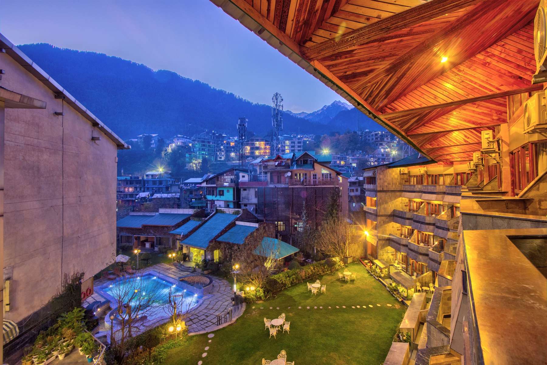 Piccadily Manali Image