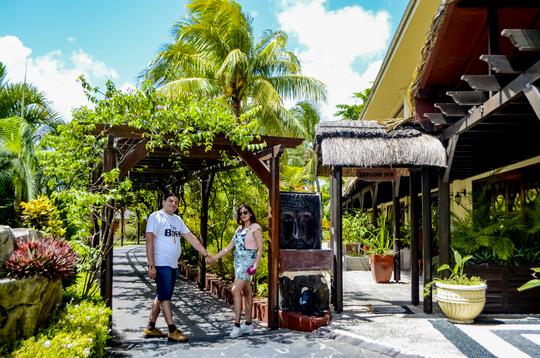 Romantic Couple Photoshoot in Karjat Image