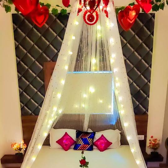 Romantic Stay with Candlelight Dinner Image