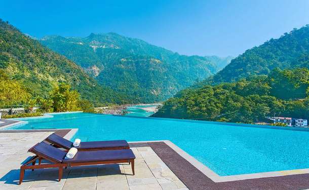 Pmuodqyk2rjuiza235p9s0sv53f0 1591621336 1589554019 infinity pool.jpg