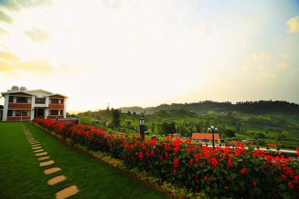 There are more than 100 varities of flowers within the resort