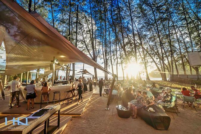 Hq Beach Lounge Phuket