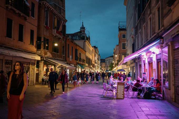 Night Walking Tour in Venice 