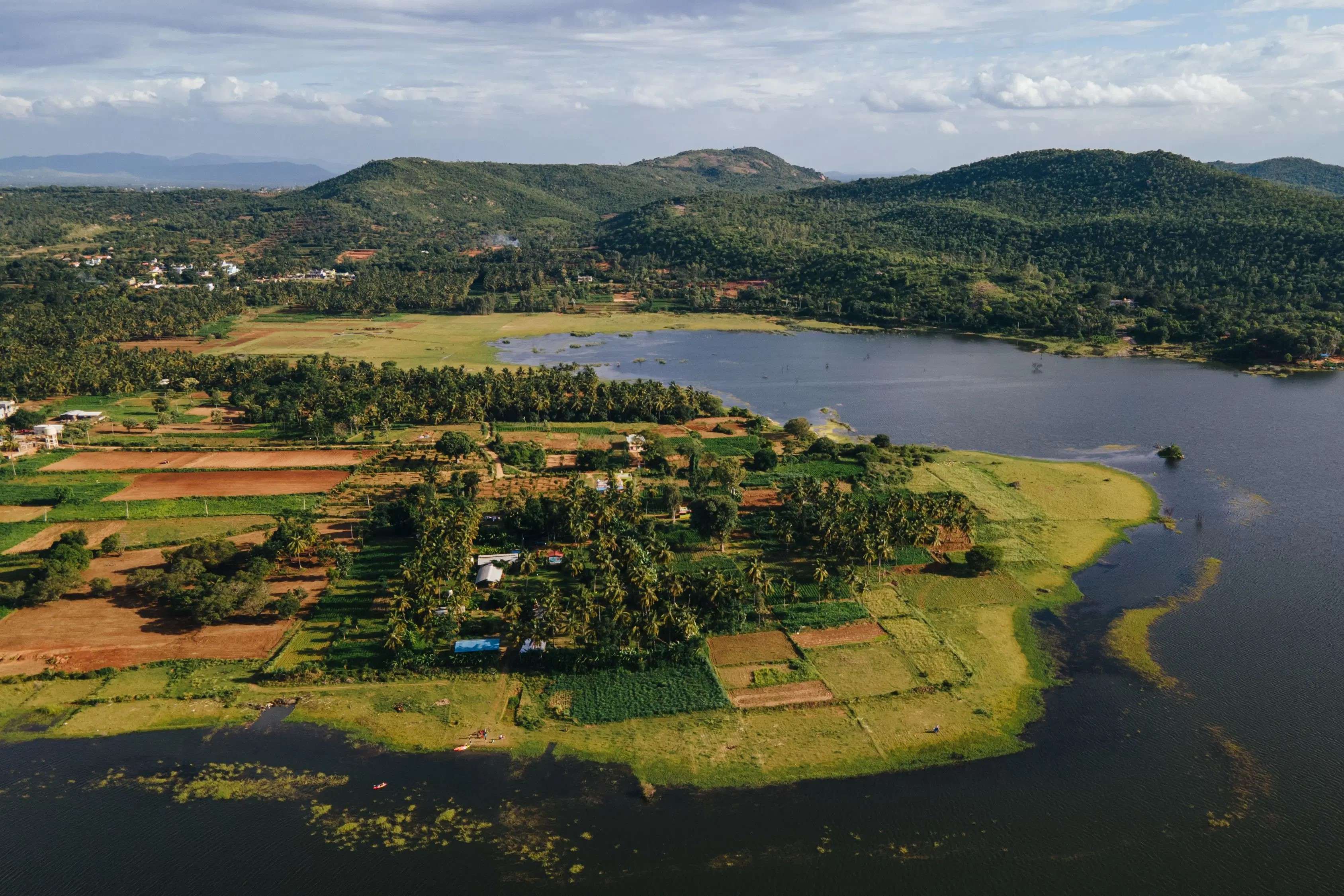 Escape into nature with a peaceful camping experience by the scenic Kanva Lake