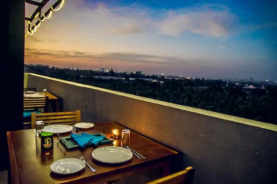 Romantic Candle Light Dinner In Bangalore Image