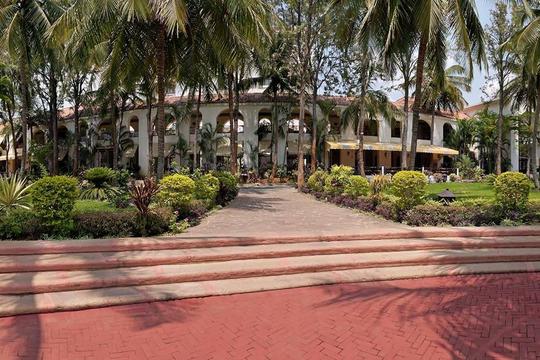 Golden Palms Resort Bangalore Image