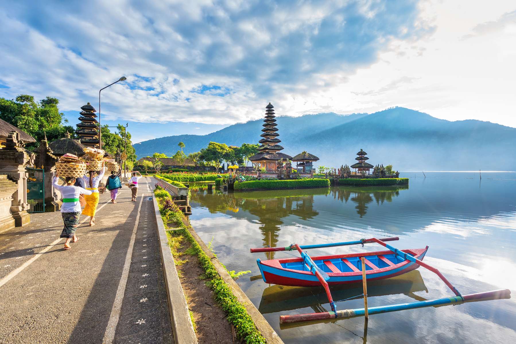 Bedugul Bratan Lake Tour Image