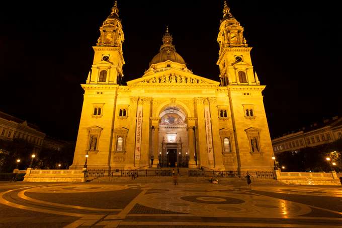 Visit St. Stephens Basilica in Budapest to enjoy Organ Concert