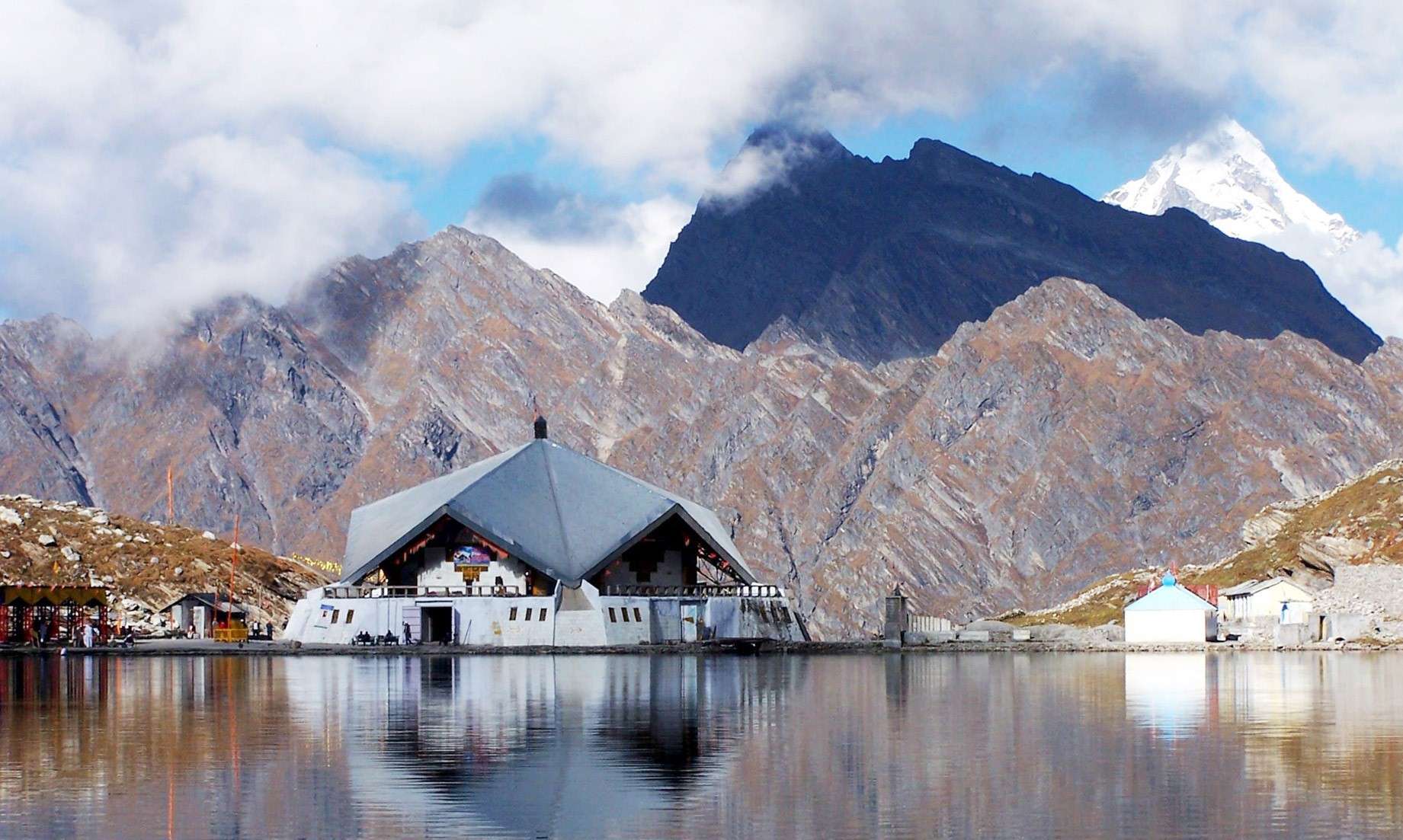 Valley of Flowers Trek Image