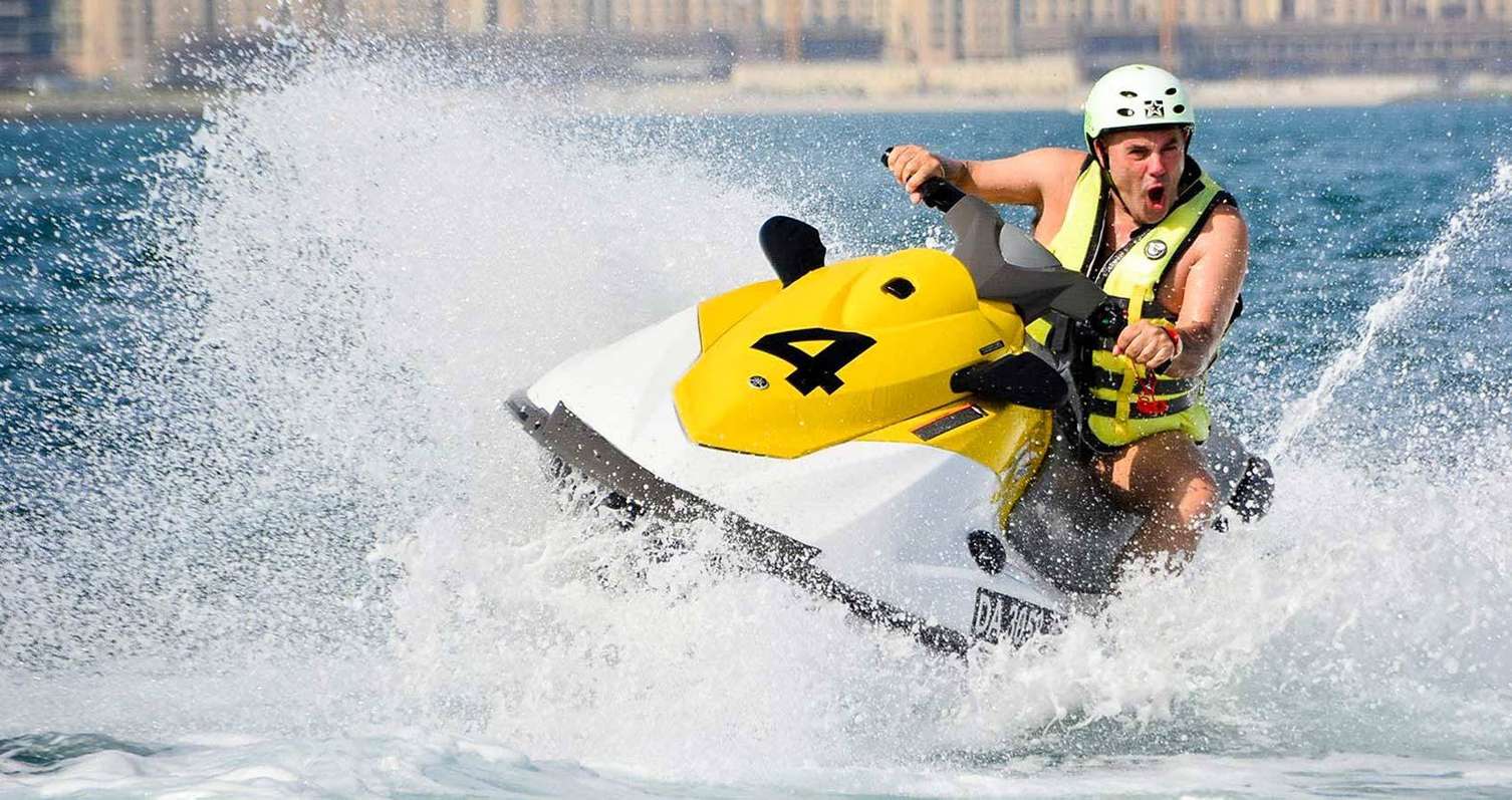 Enjoy 30 & 60 minutes Jet Ski experience in Dubai