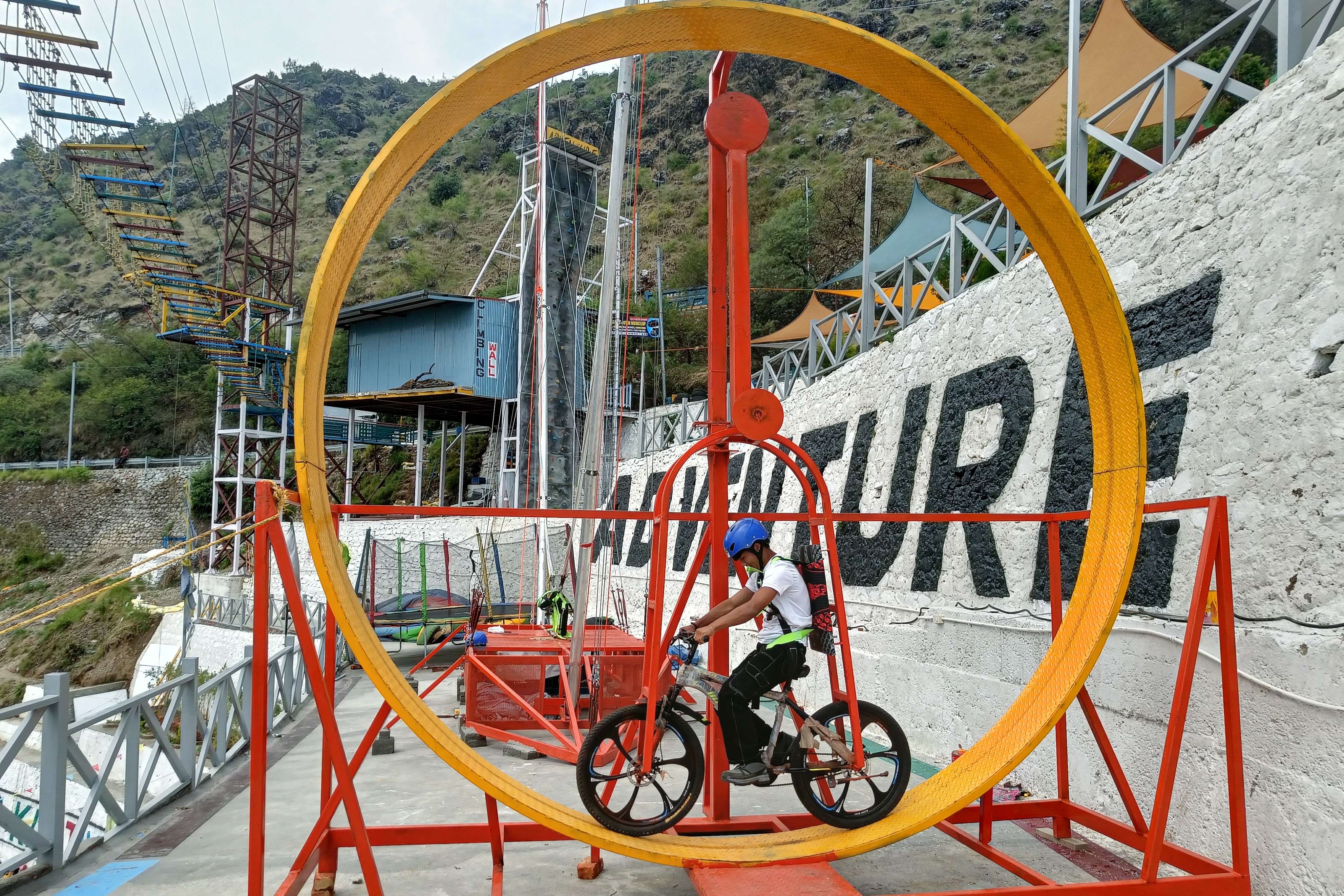 Spin through the air for 5 minutes of thrill and scenic cycling