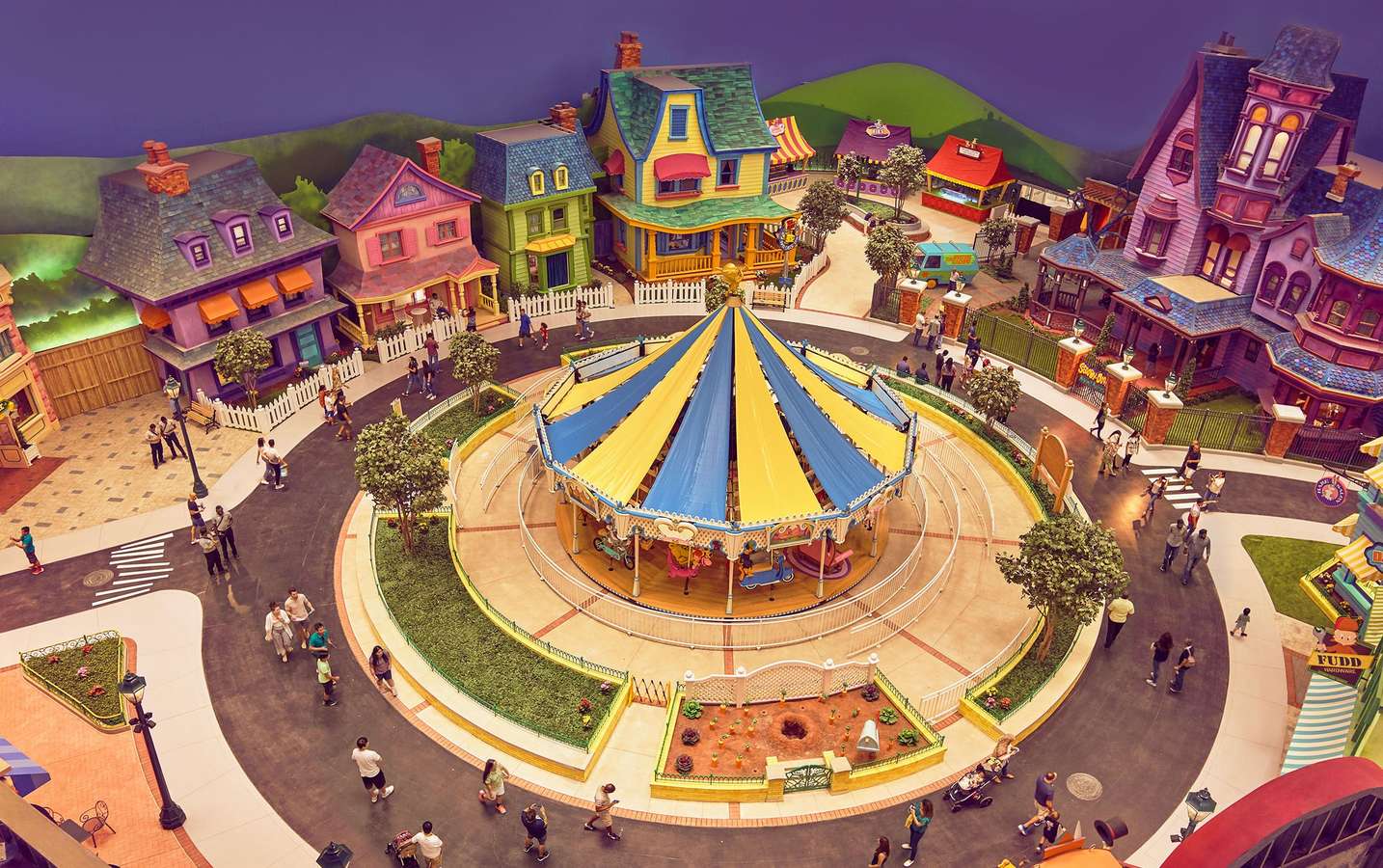 Marvel at the panoramic vista of Warner Bros World plaza.