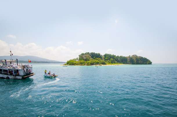 Immerse yourself in nature’s beauty as you explore the lush Jolly Buoy Island