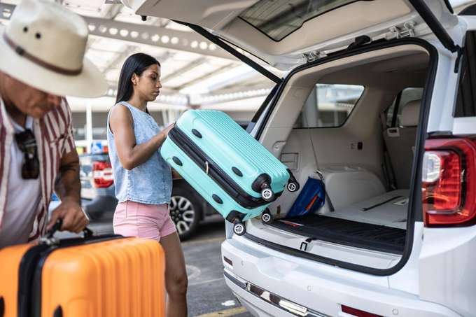 Relax with a private door-to-door transfer between Dabolim Airport and South Goa