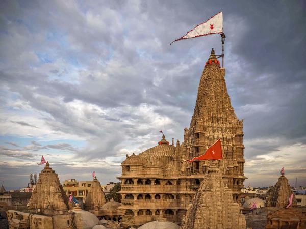 Shree Dwarkadhish Temple