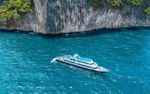 Ferry transfer from Phuket to Phi Phi