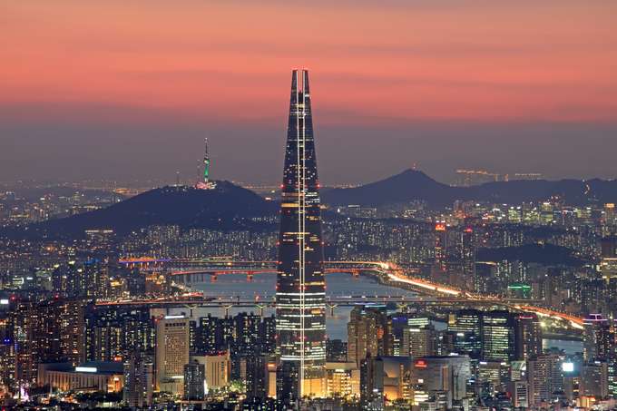 Witness a magical sunset over Seoul city