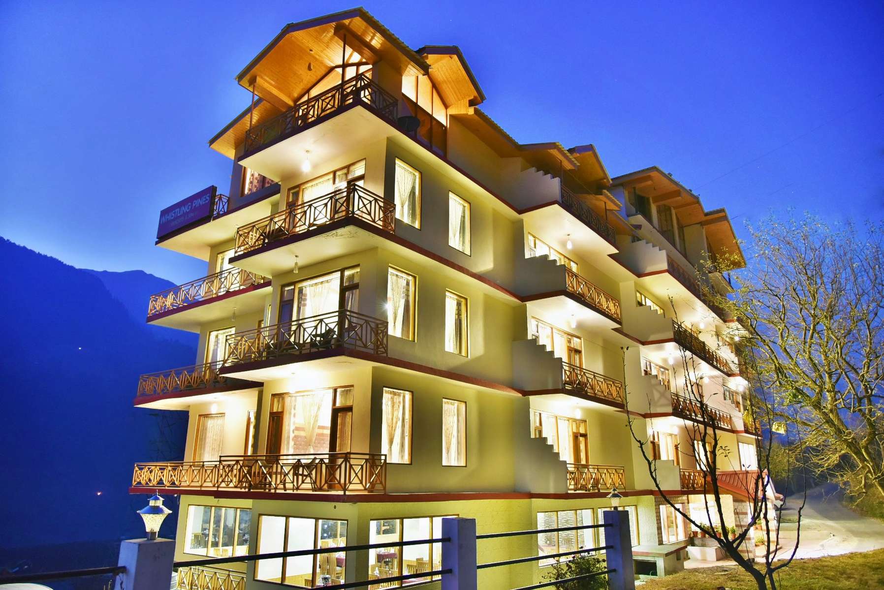 Whistling Pines Resort & Spa Image