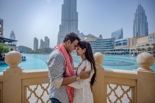 Romantic Couple Photoshoot in Dubai Image