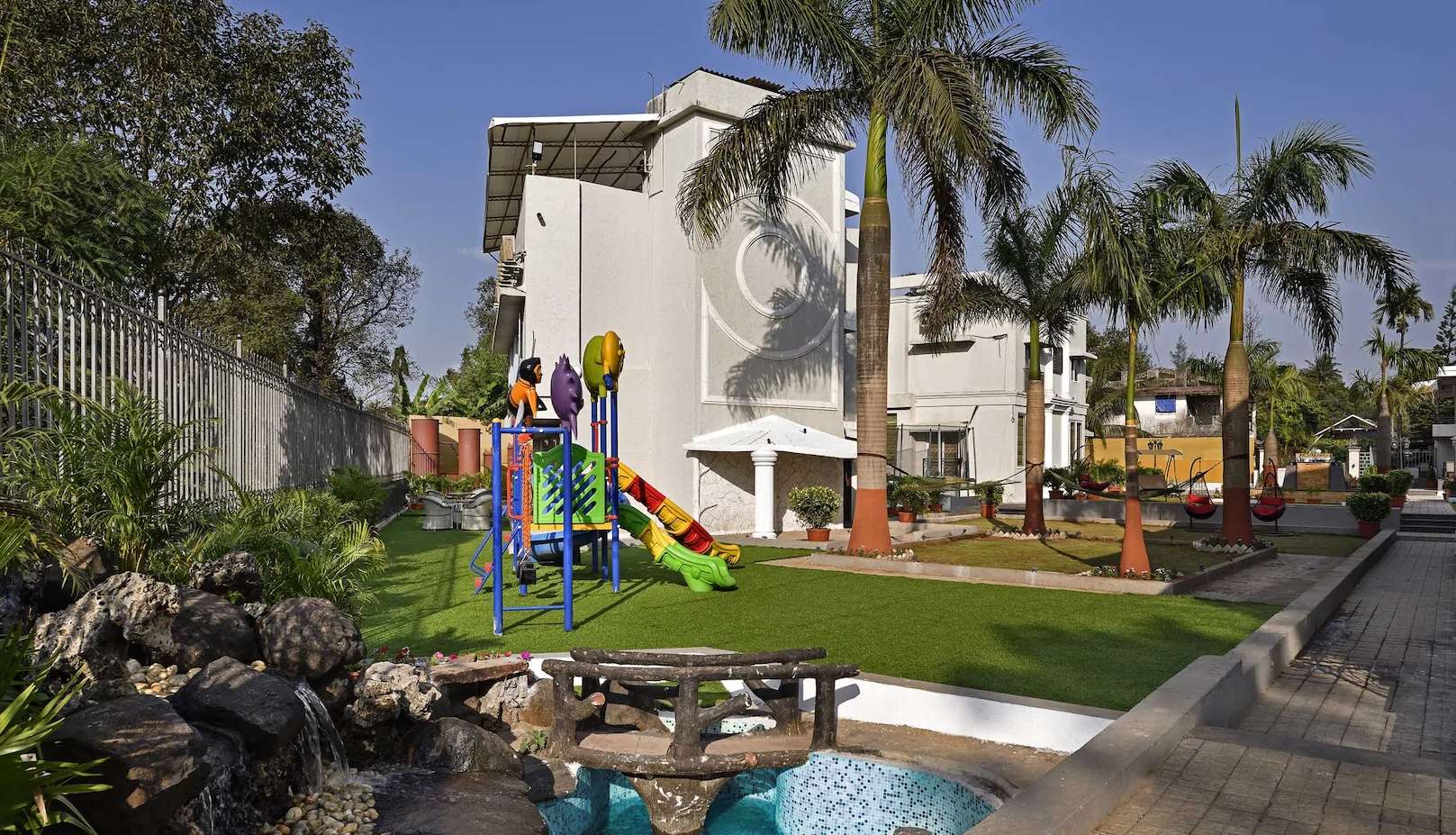 Meritas Countryside Resort Lonavala  Image