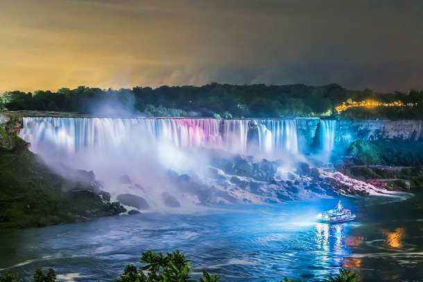 Niagara Falls Day & Night Guided Tour With Light Show, USA