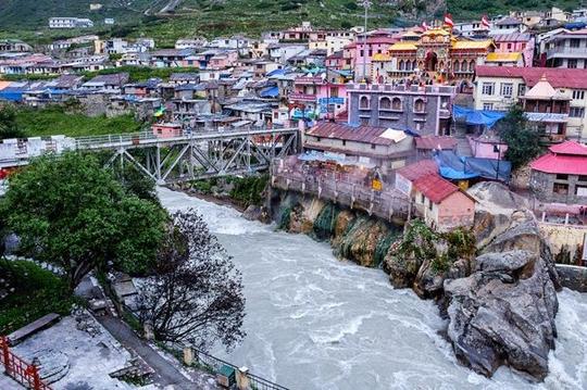 Dehradun To Badrinath Helicopter Image