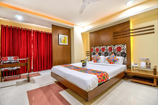 Visit Two Jyotirlinga Temples In Madhya Pradesh Image