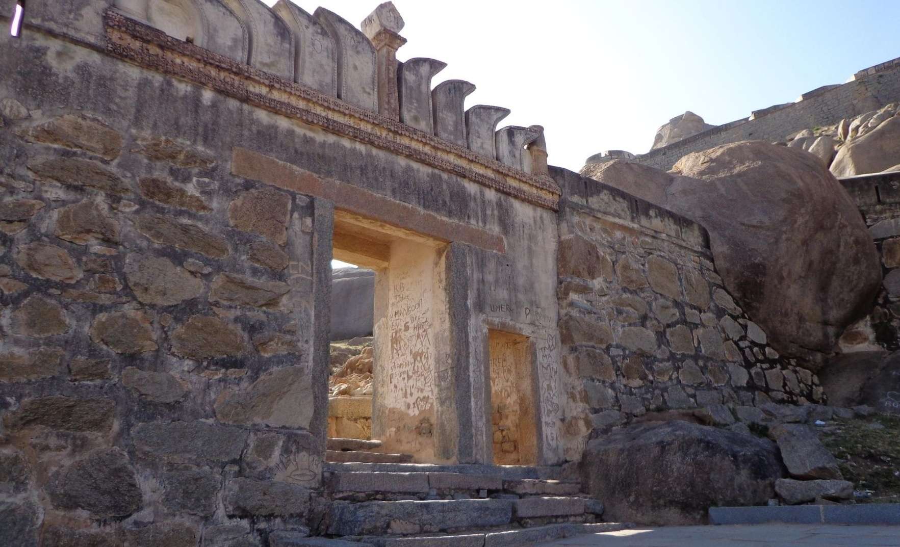Madhugiri Fort Trek Image