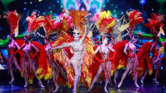 Golden Dome Cabaret Show Image