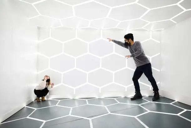 Rx1tr90gdyyhjwsyst3qvssurri8 wndr ames room