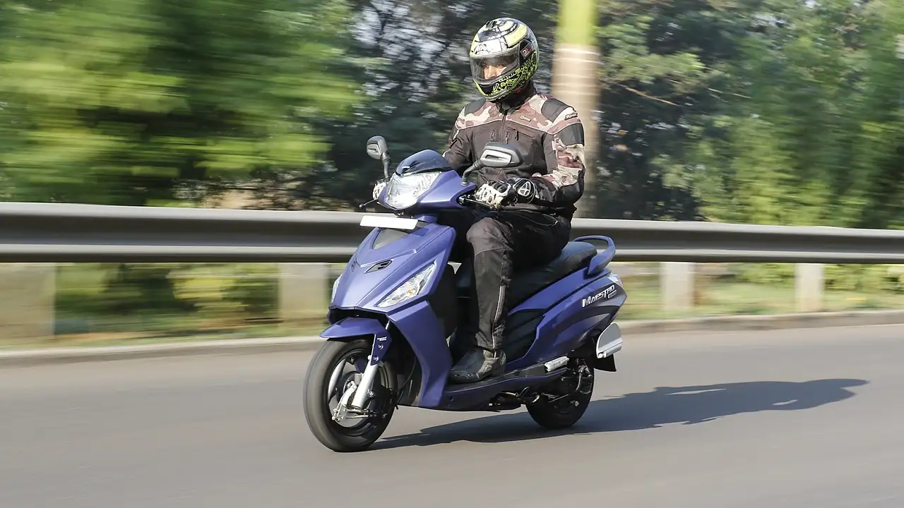 Scooty Rental in Kolkata Image