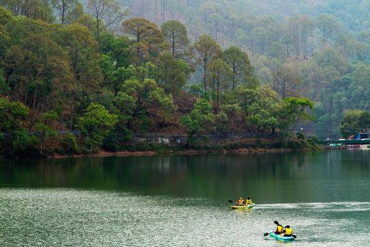 Kayaking in Bhimtal Image