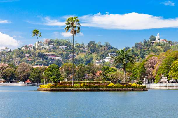 Lake Drive with Kandyan Dance Show