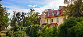 Siifwlt1u7dcfbk8l5snlah53pos kulosaari townhouse ja eugen schaumanin puisto taustalla gloet kuva ramon maronier