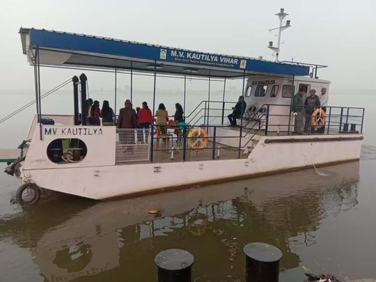 Cruise In River Ganga, Patna Image