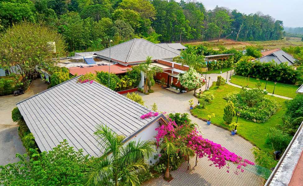 Spend a great vacation at the lovely Yellow Bamboo Resort