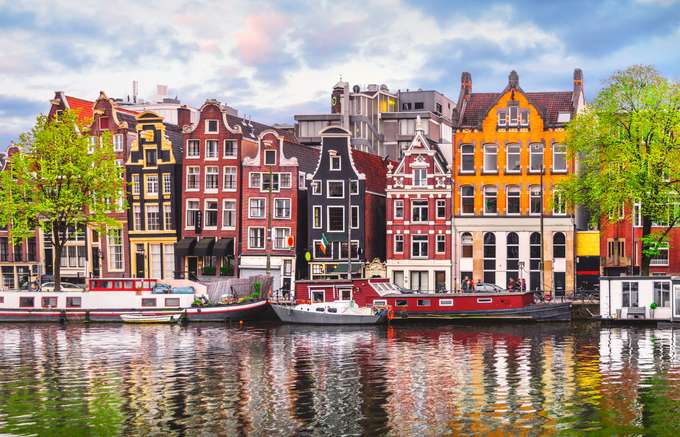 Go on a walking tour to Amsterdam