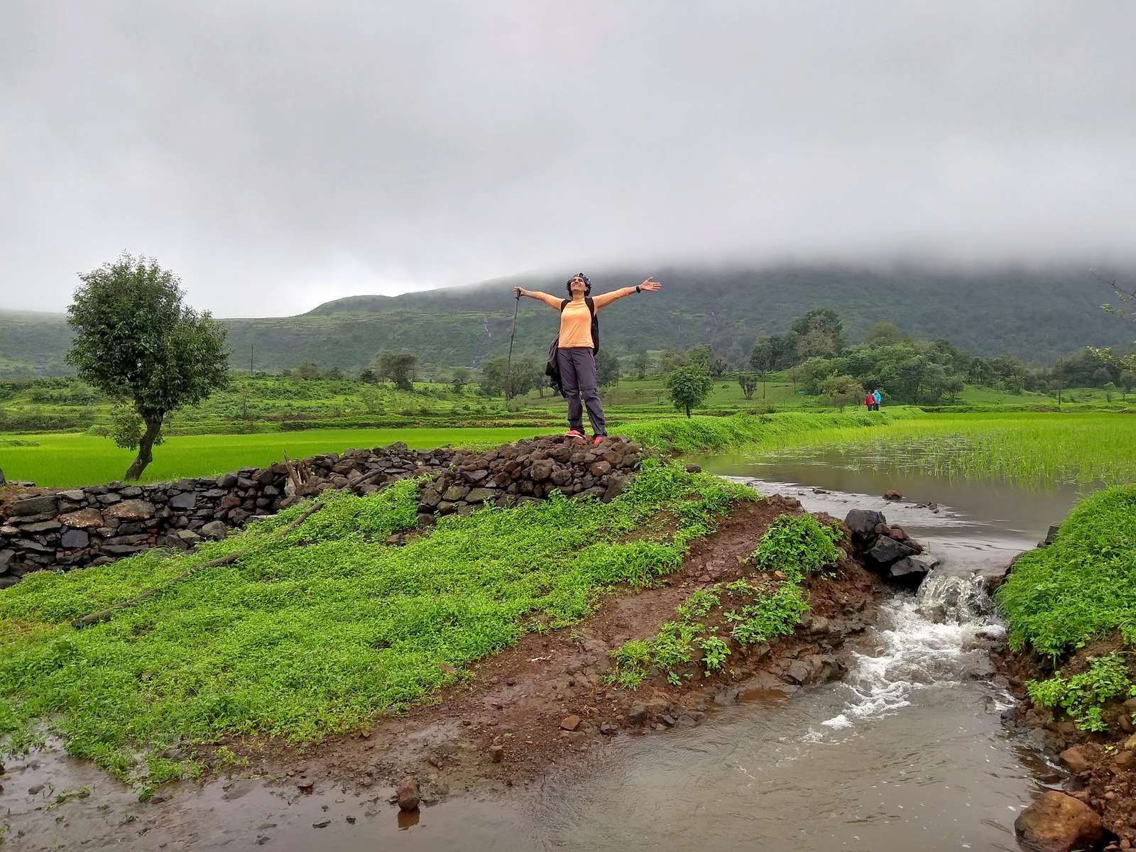 Tringalwadi Fort Trek Image